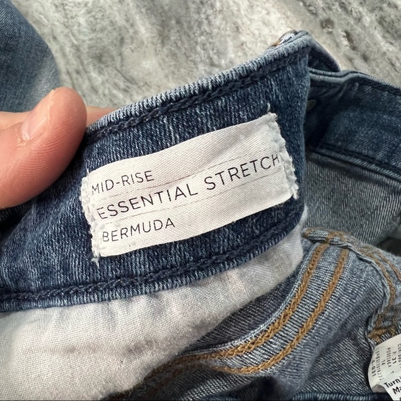 Lane Bryant shorts mid rise Essential Bermuda shorts light wash size 14 - Picture 4 of 4